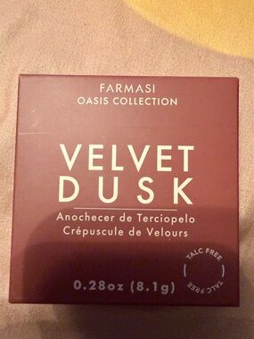 Farmasi Velvet Dusk Powder Compact - Deep Plum Packaging